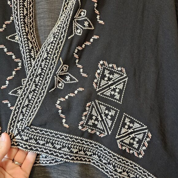 Gibson Latimer Black Kimono Topper Sheer Embroidered Southwest Size Small *flaw* - Picture 2 of 10